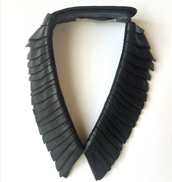 Krage i skinn - flera färger