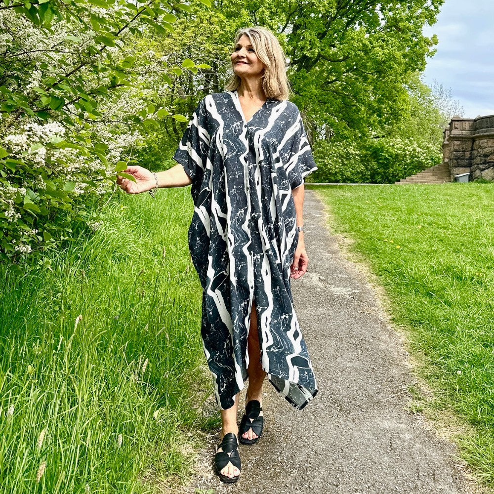 Kaftan Dagny Vit & Svart "Vågor" - 50something