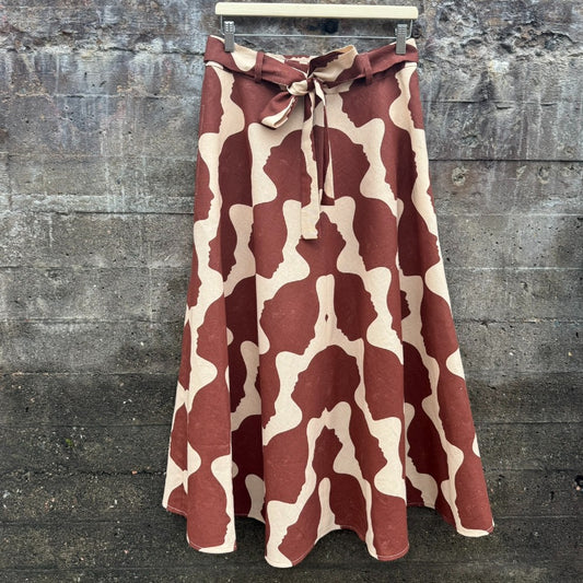 Emilia kjol i Lisa Bengtssons tyg Leila