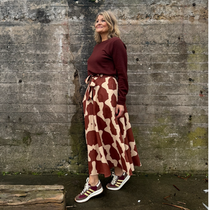 Emilia kjol i Lisa Bengtssons tyg Leila