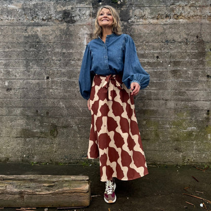 Emilia kjol i Lisa Bengtssons tyg Leila