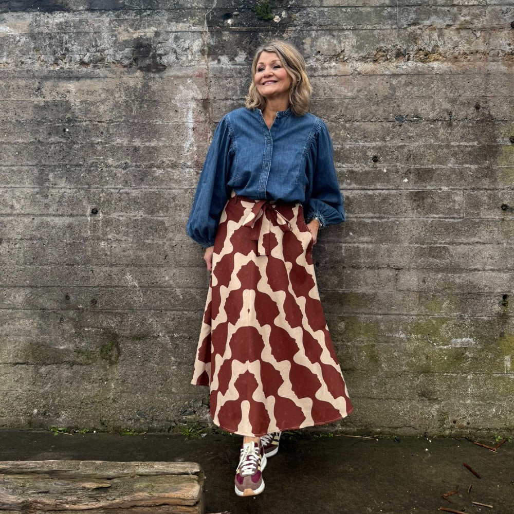 Emilia kjol i Lisa Bengtssons tyg Leila