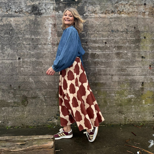 Emilia kjol i Lisa Bengtssons tyg Leila