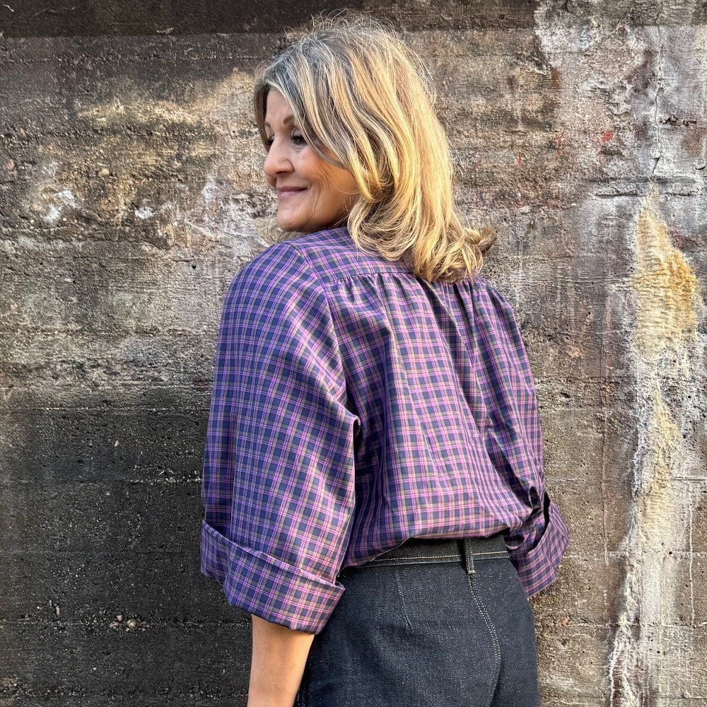 Knytblus Birgitta blå-rutig