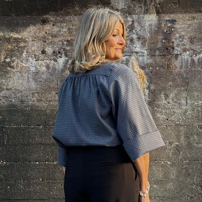 Knytblus Birgitta Grå-rutig