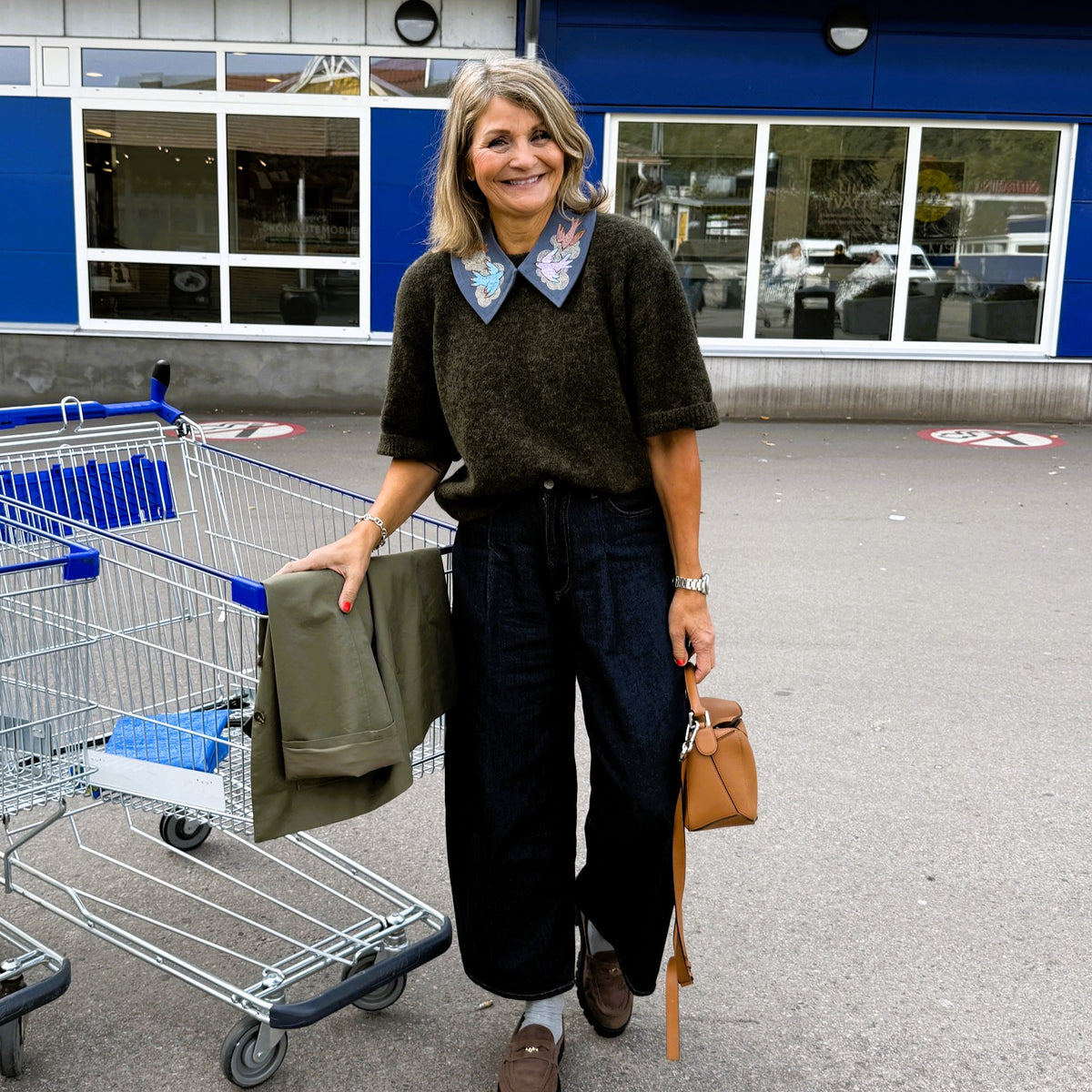 Krage, broderad med fåglar
