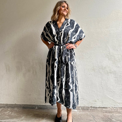 Kaftan Dagny Vit & Svart "Vågor" - 50something