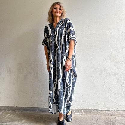 Kaftan Dagny Vit & Svart "Vågor" - 50something